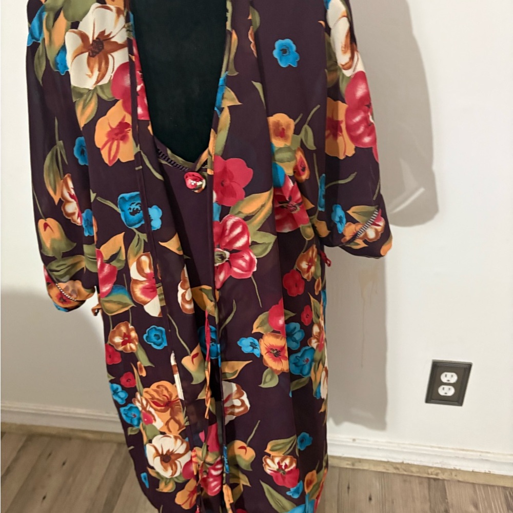 Floral Kimono like robe and matching gown. Vibrant Colors